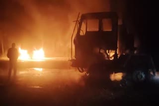 naxalites-set-fire-to-three-hiva-trucks-in-khalari-ranchi