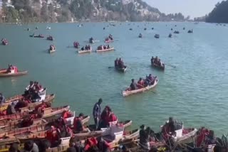 CROWD OF TOURISTS IN NAINITAL