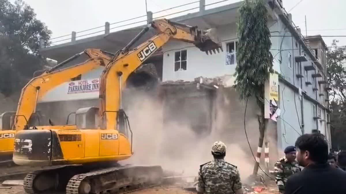 Bulldozer action on Vikas Pal