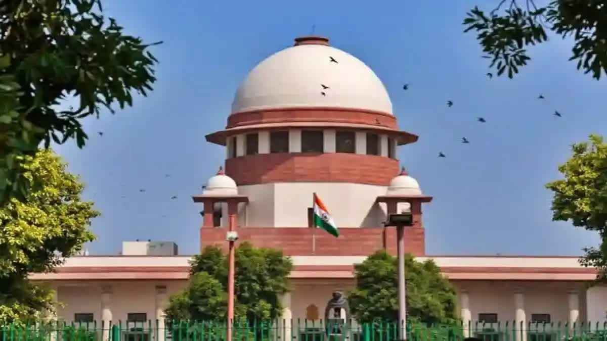 The Supreme Court has extended the stay on the contempt of court conviction and prison sentence imposed by Gujarat High Court on four Gujarat Police officials who had publicly beaten Muslim men after tying them to a pol.