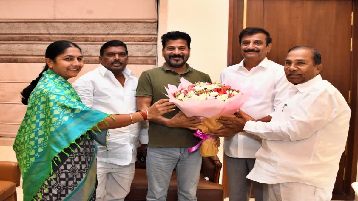 Four BRS MLAs Meet Telangana CM