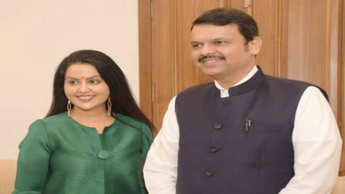 Deputy CM Devendra Fadnavis with wife