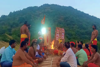 shiva-devotees-perform-special-pooja-to-ravana-near-dindigul