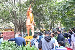 governor cp radhakrishnan and cm hemant soren paid tribute to subhash chandra bose in ranchi