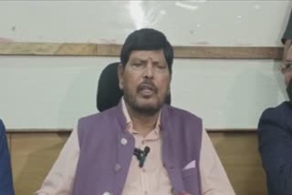 Ramdas Athawale on Raj Thackeray