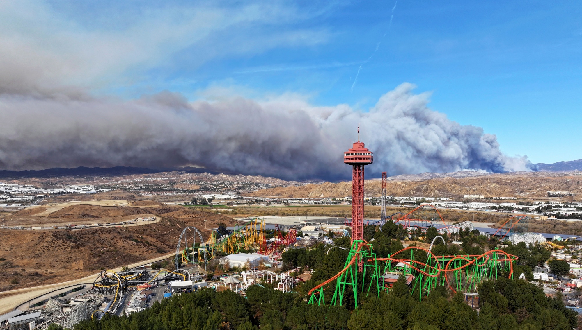 New Hughes Fire Los Angeles Wildfire Evacuation Orders Firefighters In Action