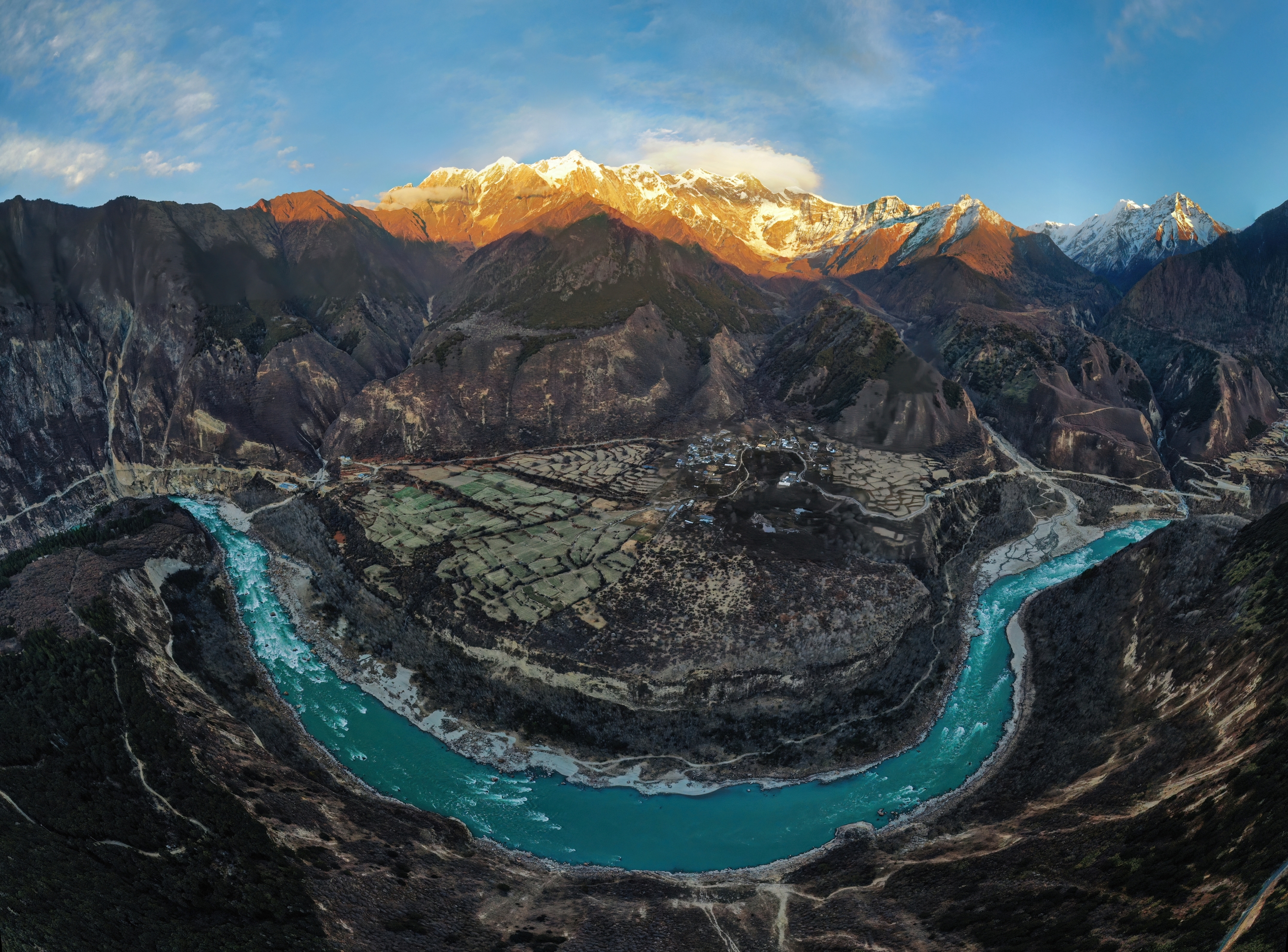 THE YARLUNG TSANGPO DAM