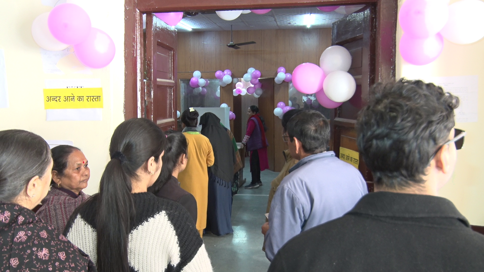 voters on pink booth uttarakhand nikay chunav 2025