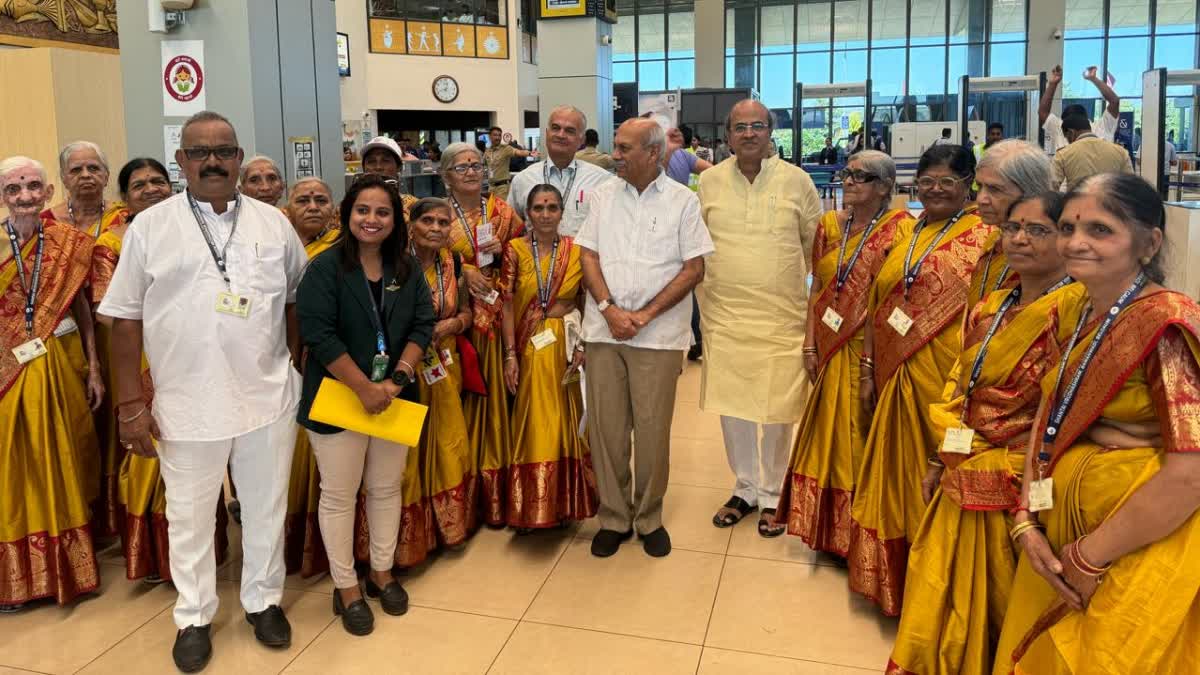 Shantai Old Age Home members tour to Mumbai by plane