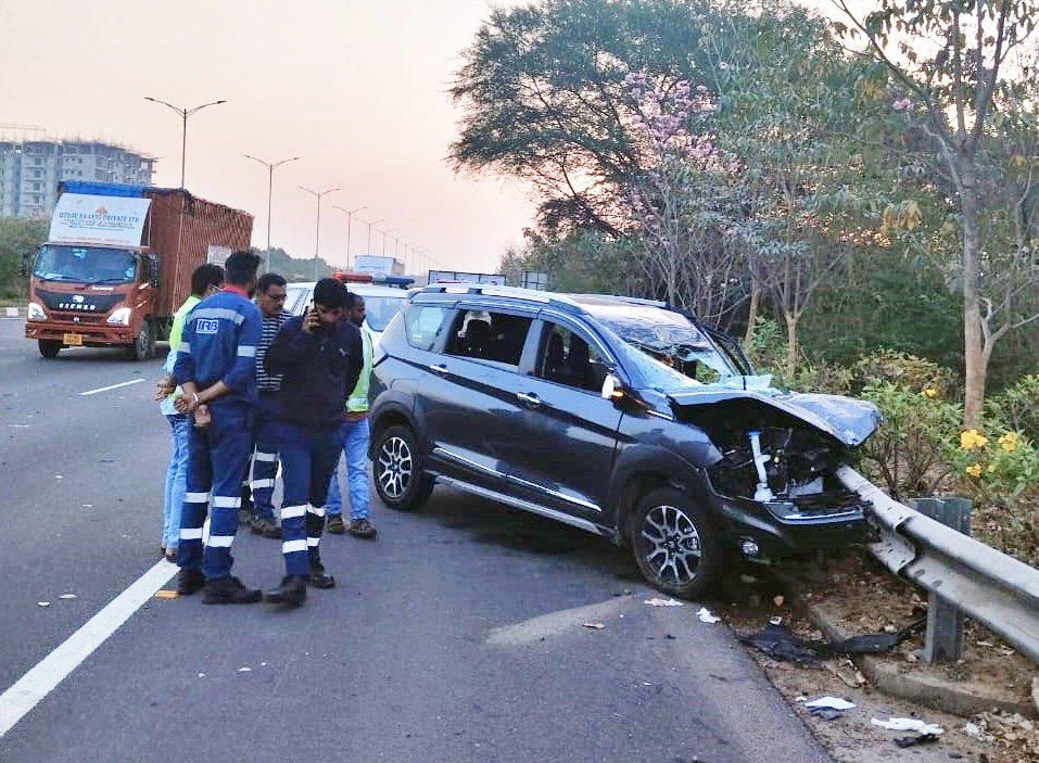 లాస్య నందిత ప్రమాదానికి గురైన కారు