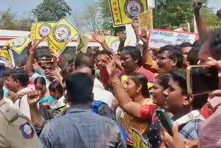 makkal kalvi kootiyakkam supported Secondary Grade Teachers protest
