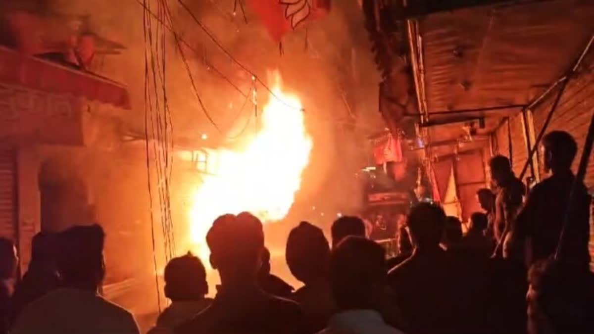 fire broke out shop in Haridwar