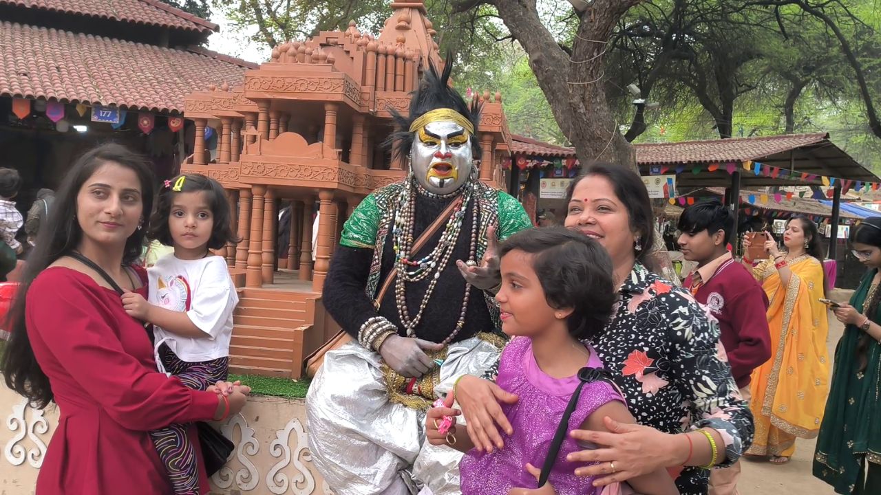 Aladdin Ka Chirag at Surajkund Mela