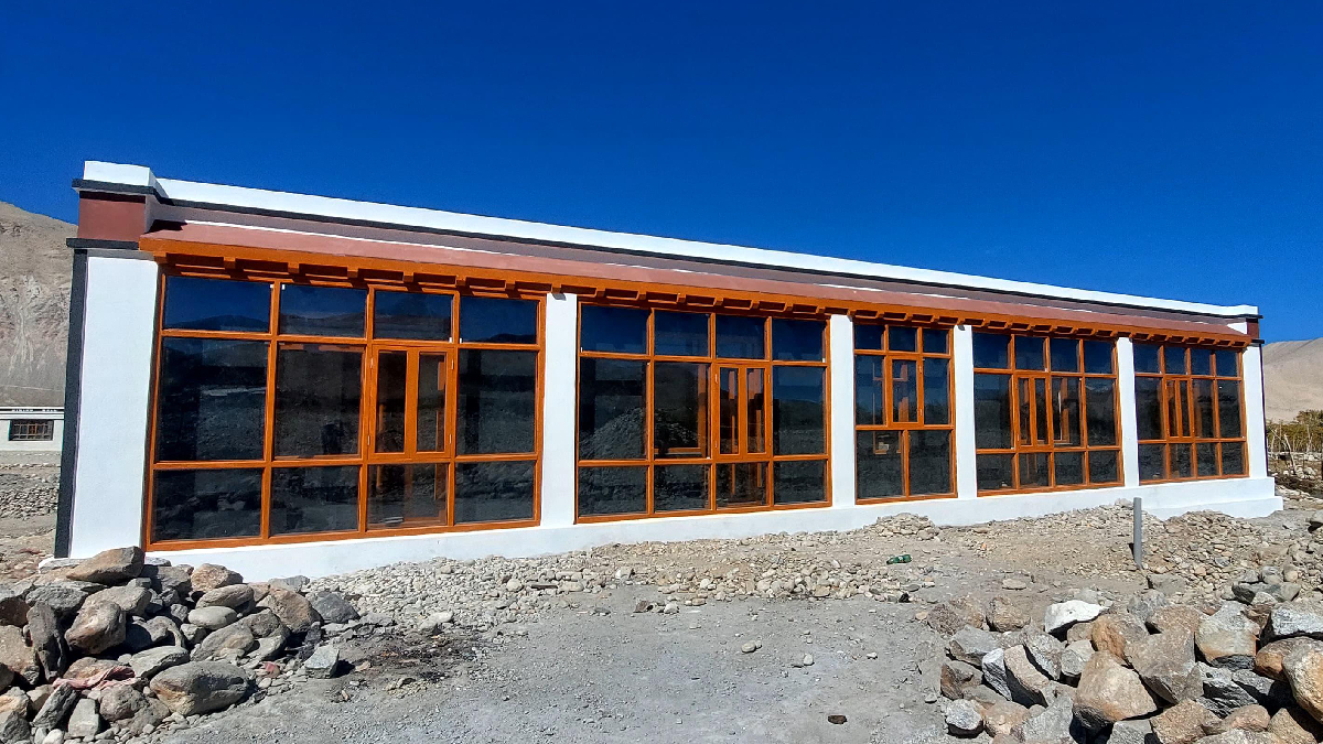 Ladakh Solar House Builders Use Traditional Techniques To Combat Climate Change In Harsh Winter