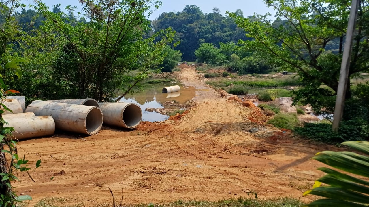 temporary-bridge-built-by-kodimbala-villagers-with-collection-of-rs-5-lakhs