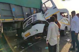 many-tourists-from-west-bengal-killed-in-road-accident-in-surendranagar-of-gujarat