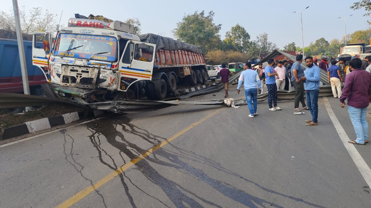 Road Accident In Ramgarh