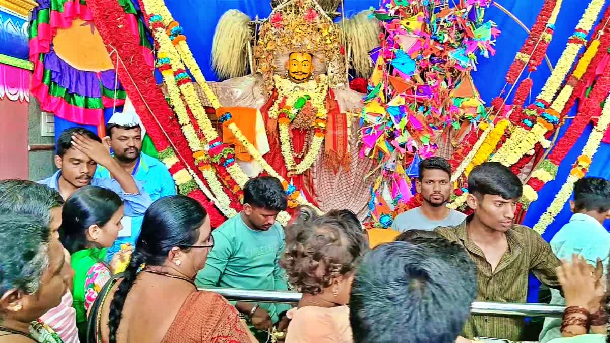 Navalgund Ramalinga Kamanna God