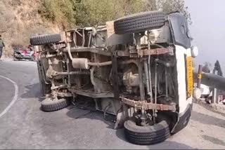 Nainital road accident