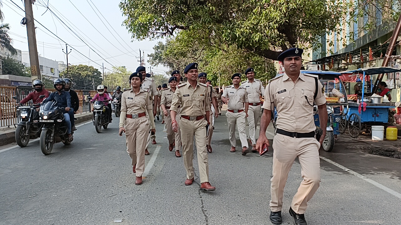 Police Flag March In Patna