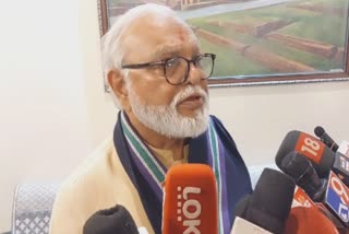 Chhagan Bhujbal reply to oppositions allegation on home ministry over prashant koratkar escape