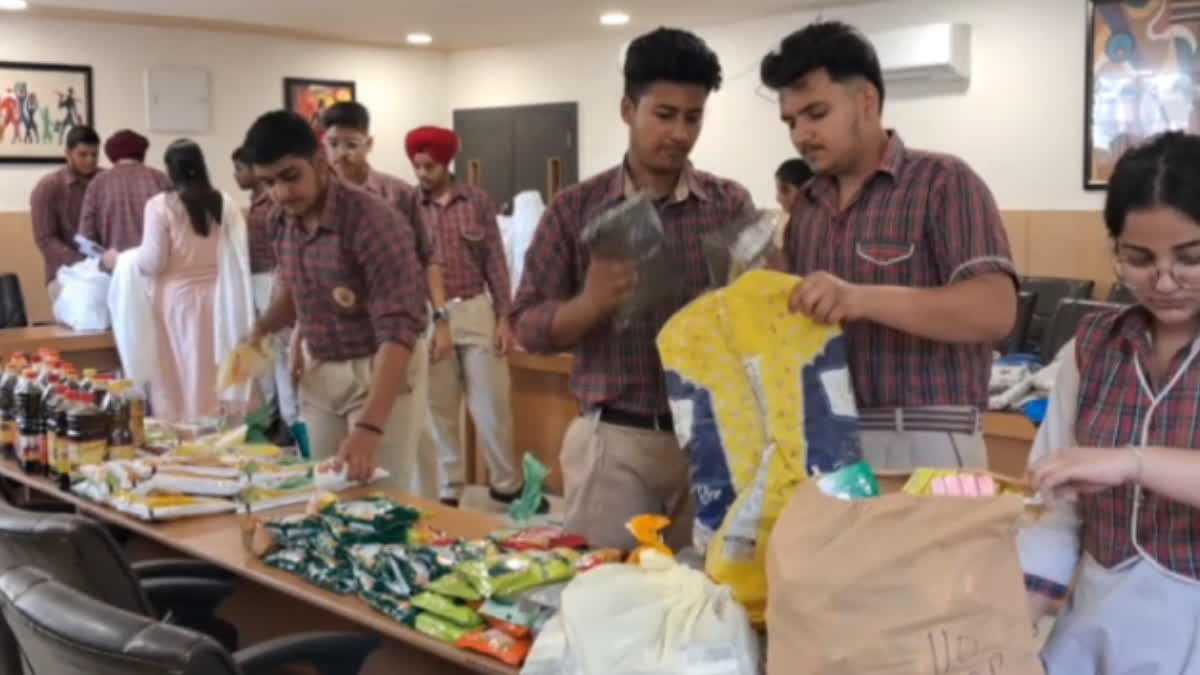 Ludhiana DAV School students helped the needy on the occasion of birth anniversary of bhagwan mahavir