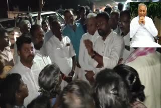 People_Protest_Against_Mekapati_Rajamohan_Reddy_at_Chinamachanur