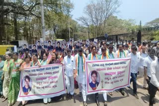 protest-by-congress-condemning-hubli-student-neha-murder-in-belagavi