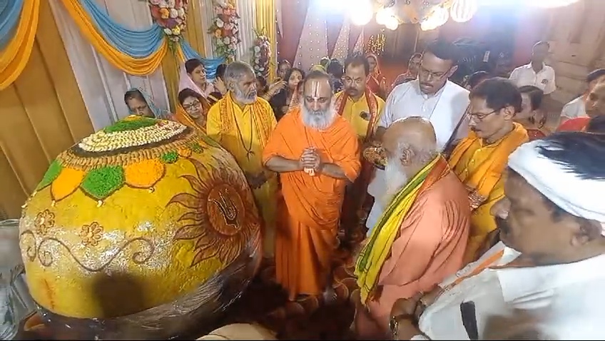 1100 kg Laddu in Jabalpur