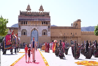US Vice President Vance with children during his Jaipur visit