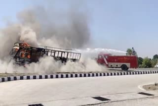 SHAJAPUR MOVING TRUCK CAUGHT FIRE