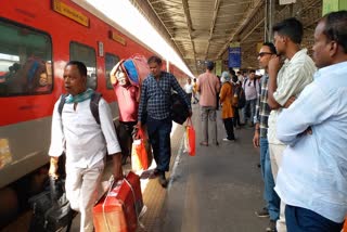 कटरा से नई दिल्ली के लिए विशेष ट्रेन