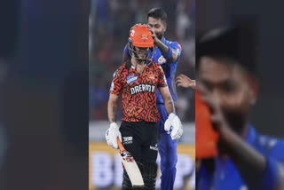 SRH vs MI Ishan Kishan To Pavillion
