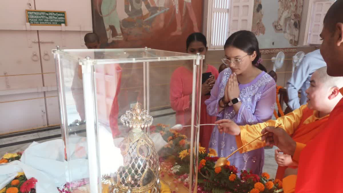 महाबोधि मंदिर में आज बुद्ध के अनुयायियों की भीड़ जुटेगी.