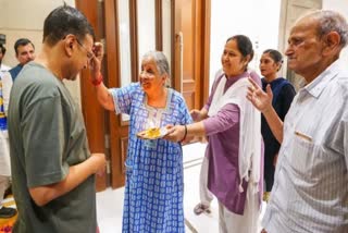 Delhi Police to interrogate CM Kejriwal parents on Swati Maliwal assault case