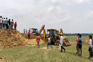 Jharkhand: 4 MGNREGA Workers Trapped Under Mudslide While Digging Well, Rescue Operation On