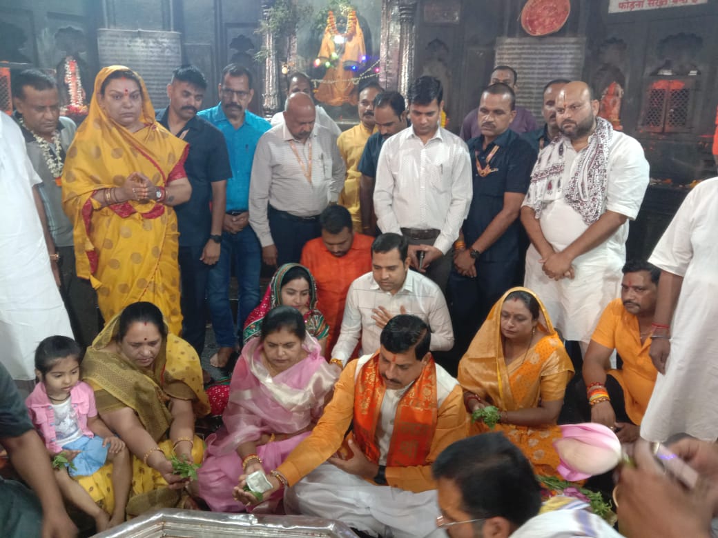 सीएम मोहन यादव ने गया के विष्णुपद मंदिर में की पूजा