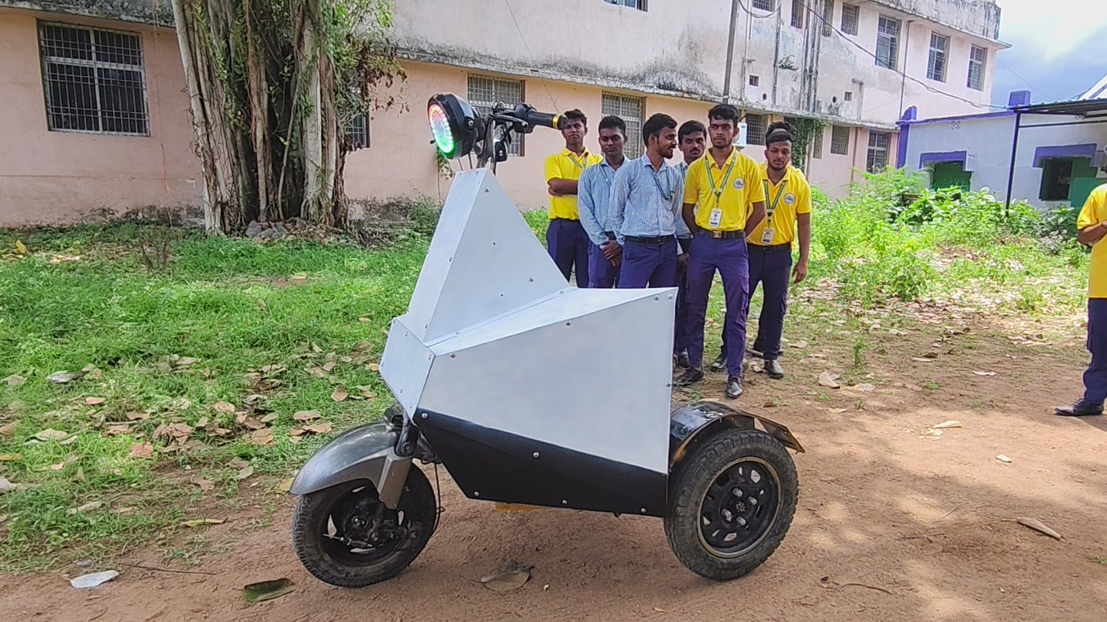 Police Patrolling Made Easy: Engineering Students From Berhampur Build ...