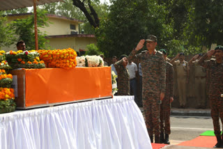 Wreath-Laying Ceremony Of Sepoy Gaykar Sandip Pandurang, Killed In Kishtwar Encounter