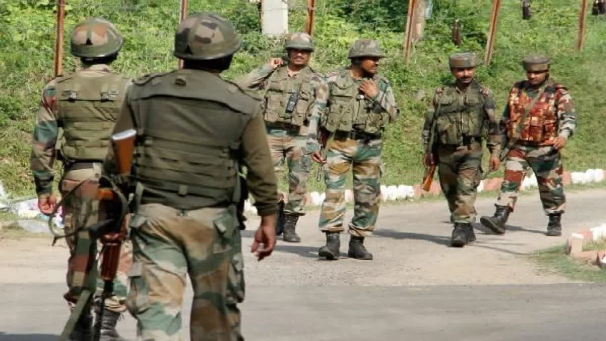 Four militants killed  militants killed  Militants killed  Militants killed in Kala Jungle of Machhal sector  militants killed  militants killed kashmir  തീവ്രവാദികളെ വധിച്ച് സുരക്ഷ സേന  തീവ്രവാദികളെ വധിച്ചു  സുരക്ഷ സേന  അഞ്ജാത തീവ്രവാദികളെ വധിച്ച് സുരക്ഷ സേന  വടക്കൻ കശ്‌മീരിൽ നുഴഞ്ഞുകയറ്റ ശ്രമം  വടക്കൻ കശ്‌മീർ  വടക്കൻ കശ്‌മീരിൽ തീവ്രവാദികളെ വധിച്ചു  ശ്രീനഗർ  ശ്രീനഗർ വടക്കൻ കശ്‌മീർ  കശ്‌മീർ സോൺ പൊലീസ്