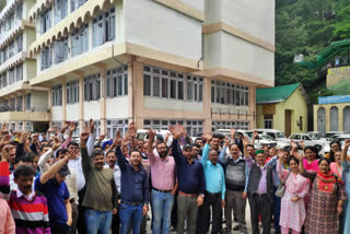 Electricity Board Employees Protest In Shimla