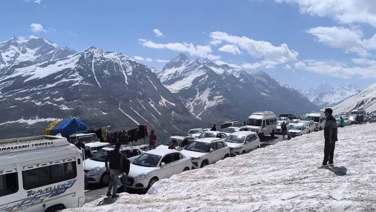 Rohtang Pass Trip in Himachal