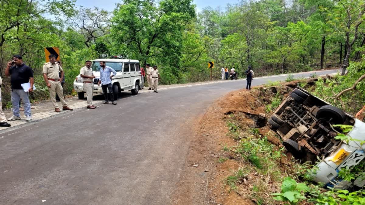 NARMADAPURAM BUS OVERTURNED