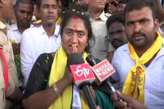 Minister Savitha Grand Welcome in Penukonda