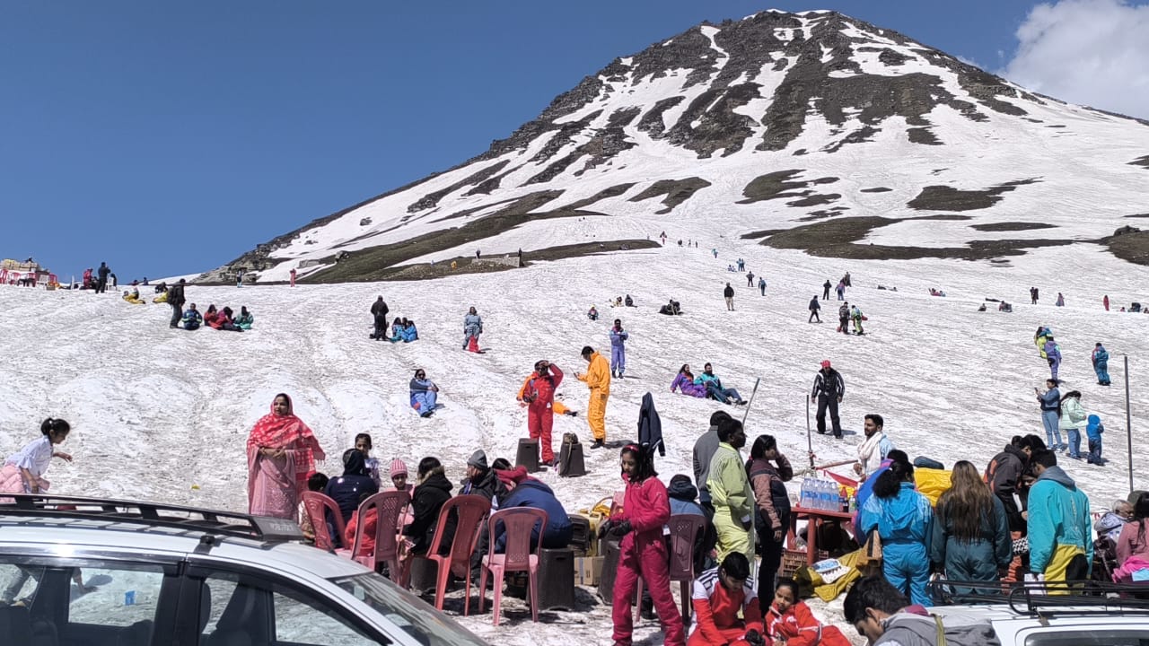 Rohtang Pass Trip in Himachal