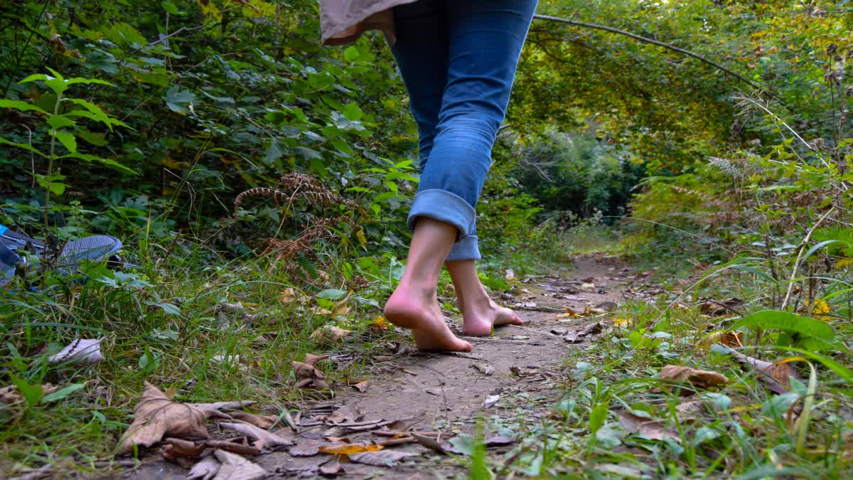 BENEFITS OF WALKING BAREFOOT