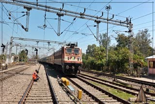 Goods train derails in MP