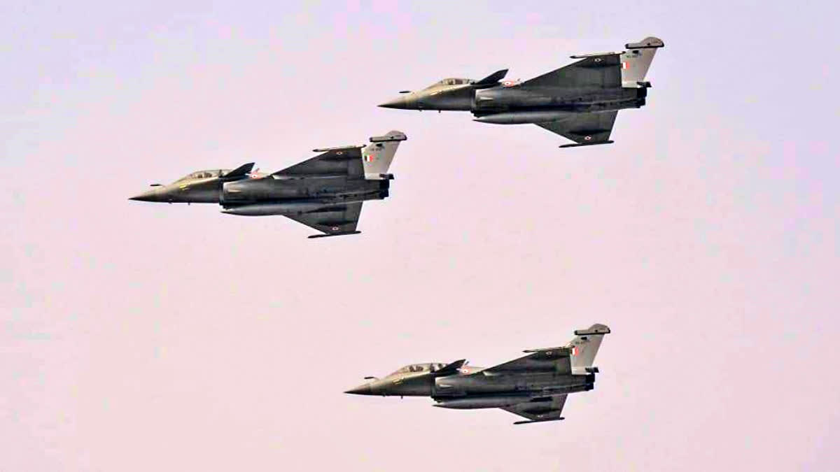 A glimpse of Indian Air Force's aerial display