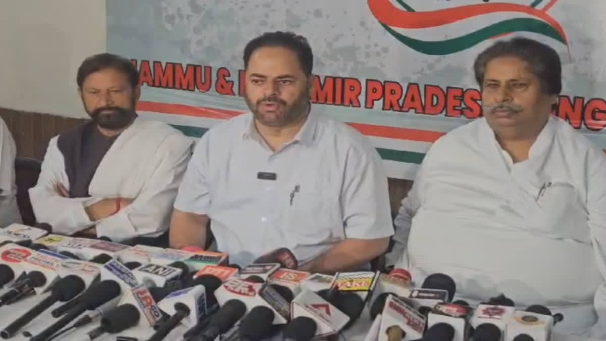 Jammu Kashmir Pradesh Congress Committee (JKPCC) President Vikar Rasool Wani announced that the Congress party will introduce a people’s manifesto for the upcoming assembly elections promising guarantees and commitments that will be fulfilled on time. Vikar