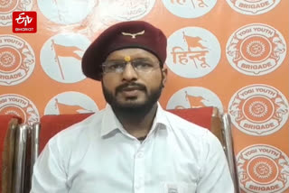 yogi youth brigade announcement in agra muslim girls should leave islam and adopted hinduism Urdu News